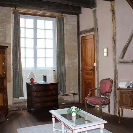 La Roseraie Avec Acces Piscine La Roseraie Holiday home Montignac-Lascaux