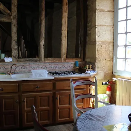 La Roseraie Avec Acces Piscine La Roseraie Holiday home Montignac-Lascaux